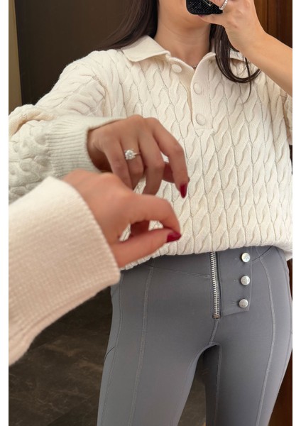 Saç Örgülü Yeni Sezon Düğmeli Triko Kazak- Ekru modelleri