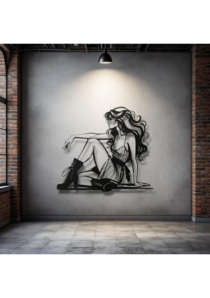 Cool Girl Metal Duvar Dekoru – Modern Kadın Figürü, Minimalist Sanat Tasarımı