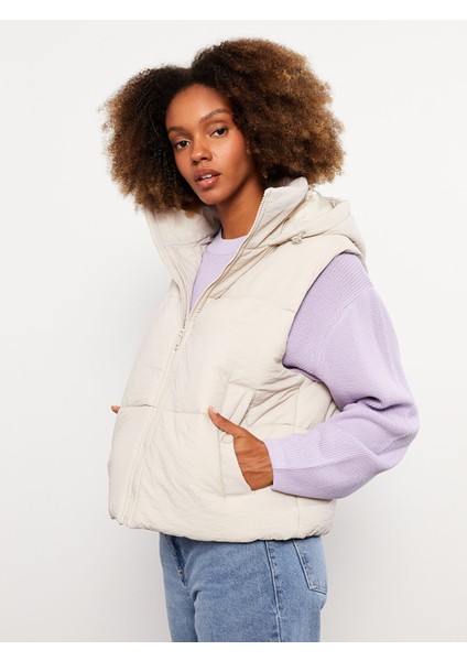 Yeni Sezon Kadın Kapüşonlu Düz Şişme Yelek modelleri