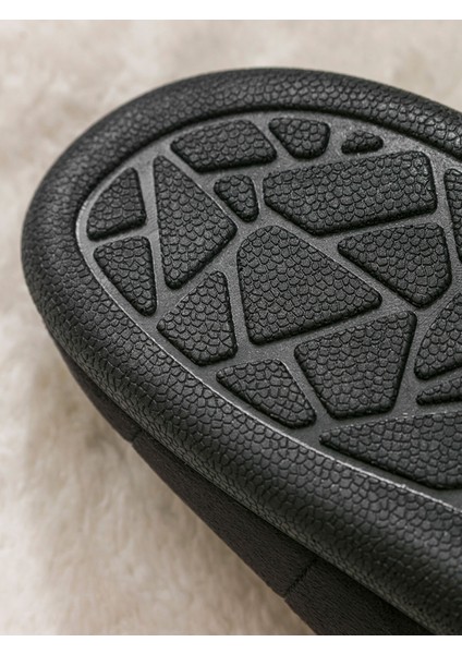 Yeni Sezon Içi Tüylü Erkek Ev Terliği indirimleri