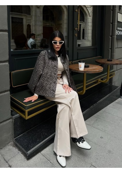 Leopar Desenli Kaşe Kısa Kaban Ceket