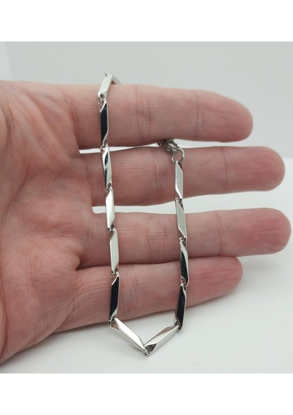 Kişiye Özel Harfli Kare Melon Unisex Çelik Bileklik Sevgiliye Eşe Hediye ECK05H indirimleri