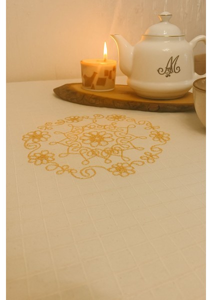 Buldan Monika Kumaş Sarı Suzeni Nakış Işlemeli Masa Örtüsü fiyatları