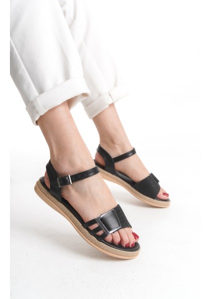 Hasır Şeritli Gümüş Tokalı Rahat Alçak Düz Taban Yazlık Kadın Siyah Sandalet Terlik fırsatları