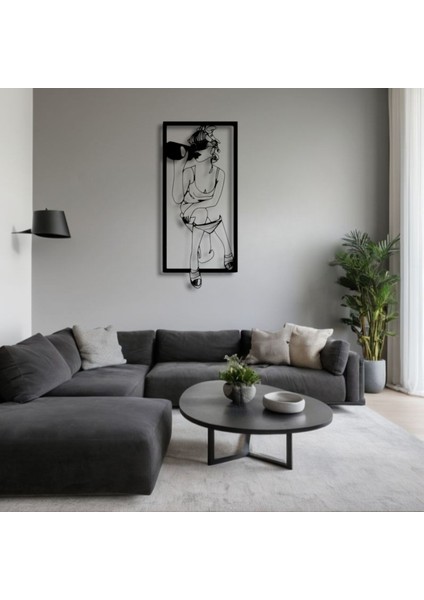 Şarap Tutan Kadın Metal Duvar Dekoru – Modern Minimalist Çizgisel Sanat
