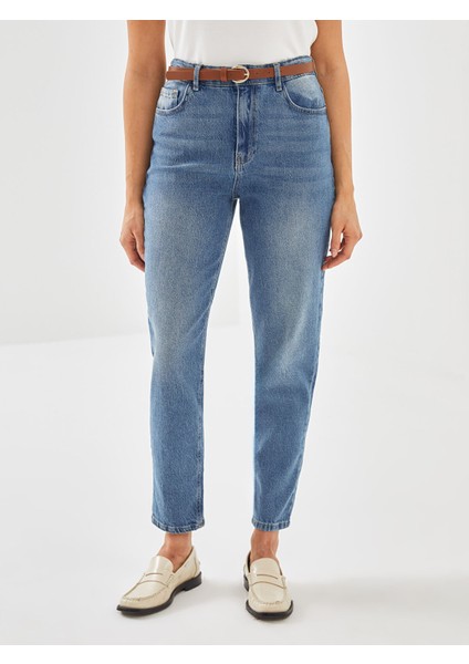 Yeni Sezon Beli Kemerli Mom Fit Kadın Jean Pantolon fiyatları