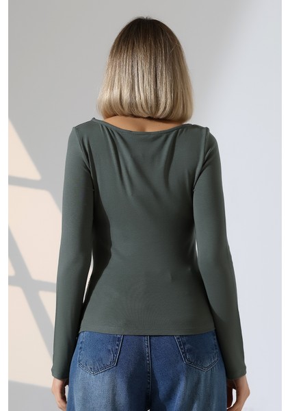 Uzun Kollu Kayık Yaka Yanları Büzgülü Vücuda Oturan Basic Kadın Body T-Shirt 21951 Haki fırsatları