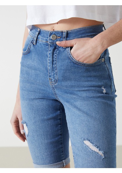 Yeni Sezon Bermuda Fit Kadın Jean Şort modelleri