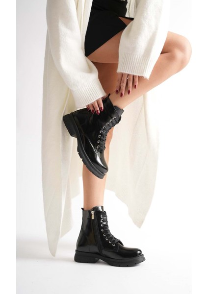 Kadın Hakiki Deri Bağcıklı Fermuarlı Rahat Postal Bot - Siyah Rugan fiyatları