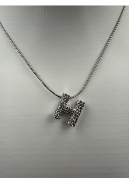 Gümüş Renk Taşlı H Harfi Kolye modelleri