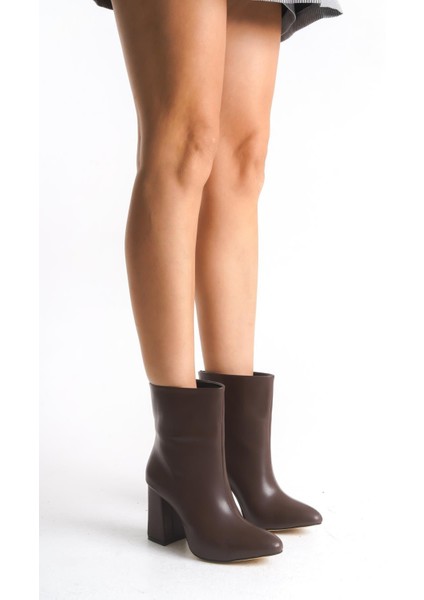 Kadın Kahve Cilt Fermuarsız Çekme Topuklu Bot Z3T5KBCML01– Günlük ve Şık fiyatları