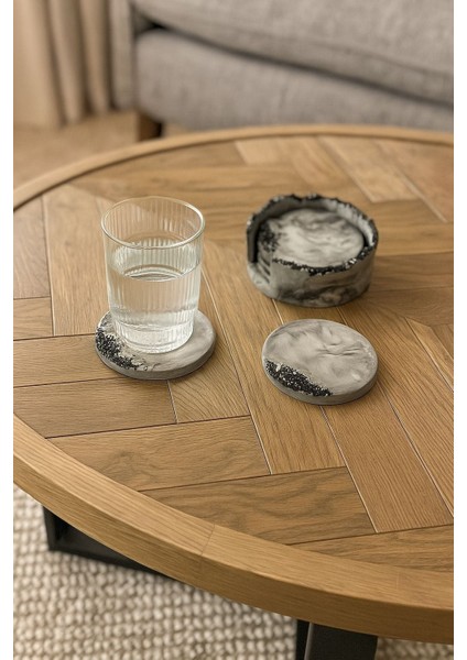 Gri Mermer Desenli Siyah Kristal Taşlı Beton Bardak Altlığı Seti (4’lü – Standlı)