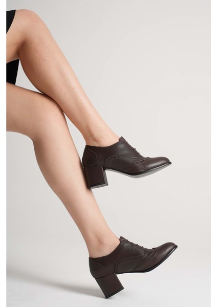 Kadın Hakiki Deri Lazer Detaylı Şık Topuklu Ayakkabı - Kahve fiyatları