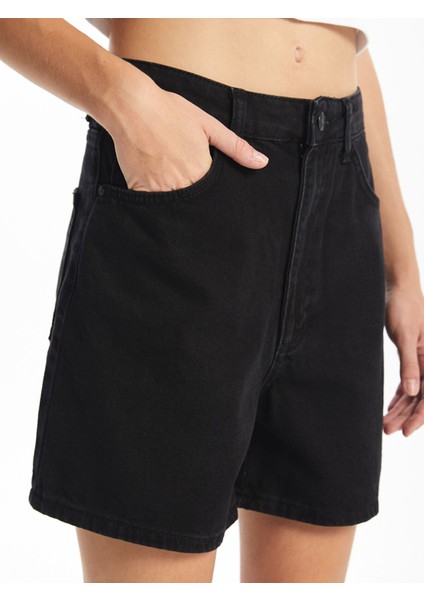 Yeni Sezon Yüksek Bel Standart Fit Kadın Jean Şort modelleri