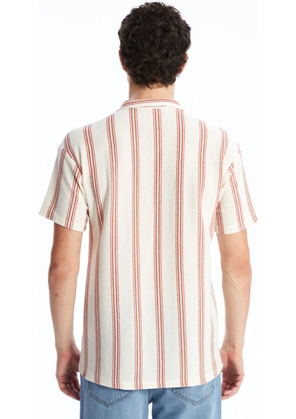 Yeni Sezon Slim Fit Kısa Kollu Çizgili Erkek Gömlek fırsatları