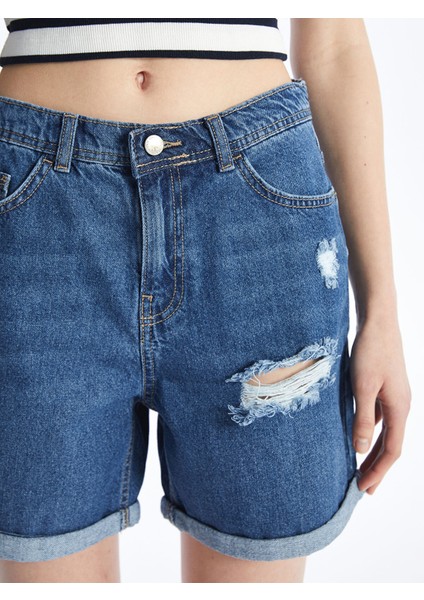 Yeni Sezon Boyfriend Fit Yırtık Detaylı Kadın Jean Şort indirimleri