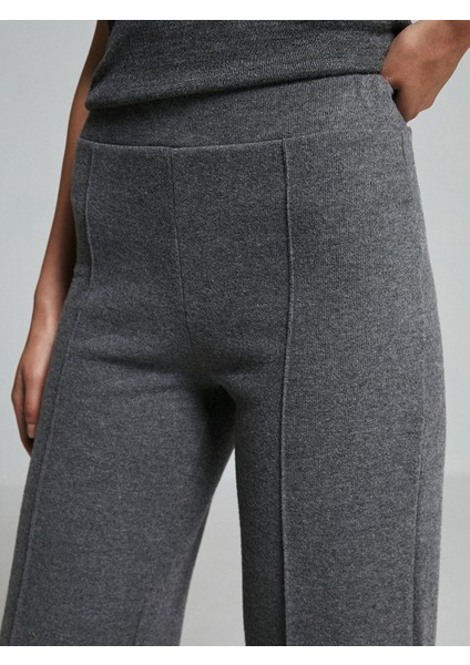 Yeni Sezon Beli Lastikli Geniş Paça Kadın Triko Pantolon fırsatları