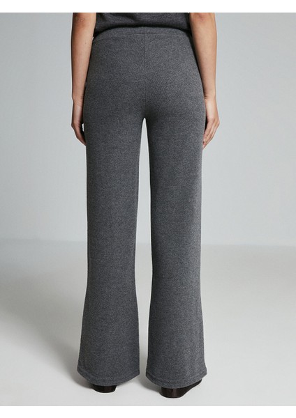 Yeni Sezon Beli Lastikli Geniş Paça Kadın Triko Pantolon indirimleri