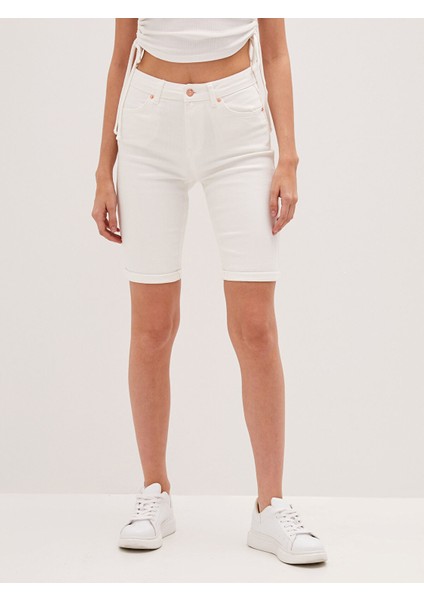 Yeni Sezon Kadın Cep Detaylı Düz Jean Şort fırsatları