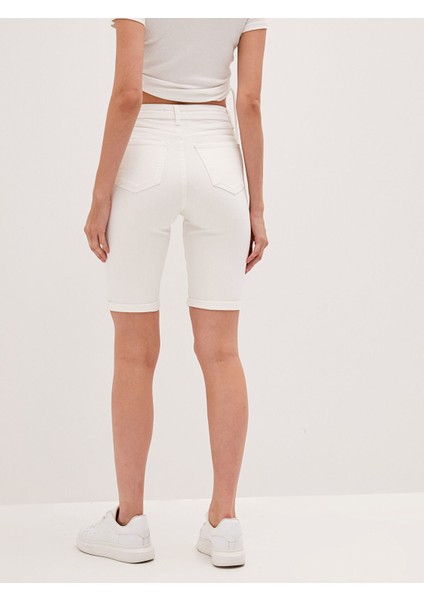 Yeni Sezon Kadın Cep Detaylı Düz Jean Şort indirimleri