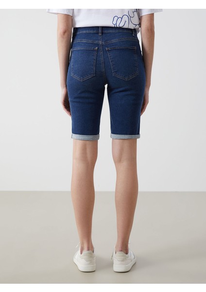 Yeni Sezon Bermuda Fit Kadın Jean Şort fırsatları