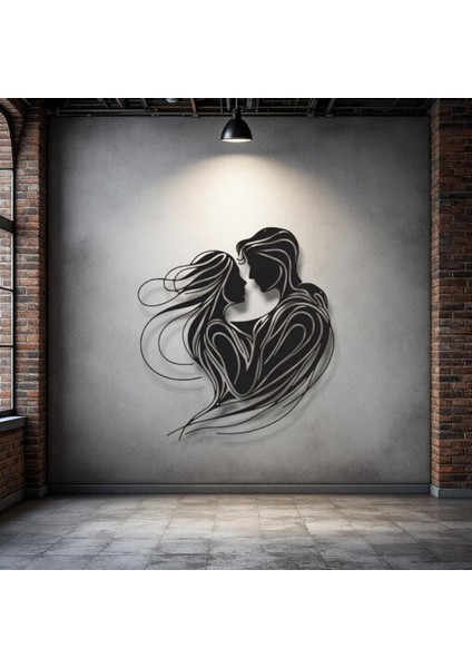 Aşk Figürü Metal Duvar Dekoru – Romantizmin ve Zarafetin Sembolü