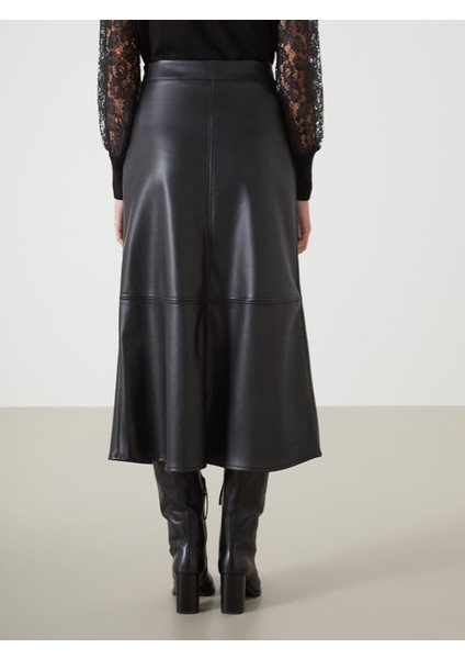 Yeni Sezon Standart Fit Düz Deri Görünümlü Kadın Etek fırsatları