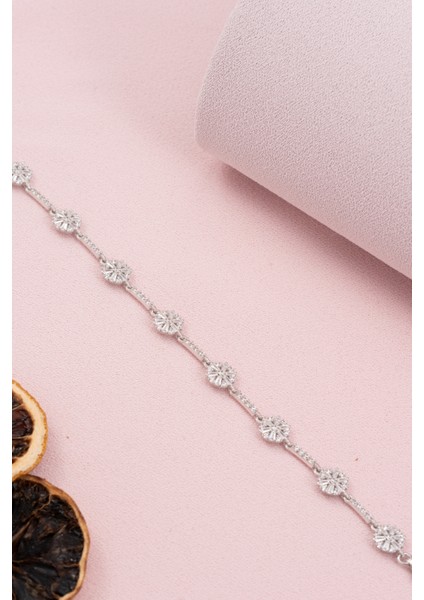 925 Ayar Gümüş Rodyumlu Zirkon Taşlı Sıralı Kar Tanesi Bileklik