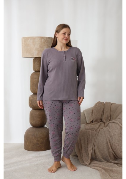 kadın Büyük Beden Desenli Yakası Düğmeli Uzun Kollu Kışlık Pijama Takımı