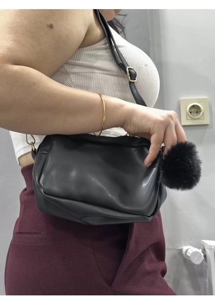 Lvsqvr Ponpon Siyah Cilt Çanta (Beden: Standart) fiyatları