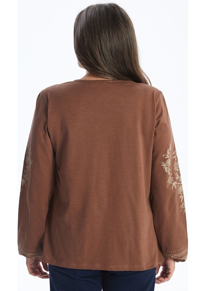 Yeni Sezon Bağlamalı Yaka Desenli Kadın Bluz indirimleri