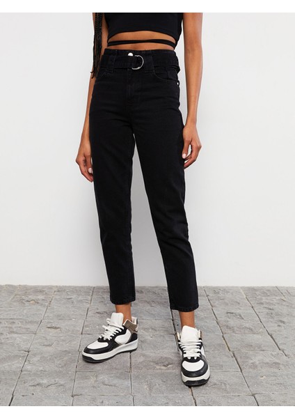 Yeni Sezon Yüksek Bel Mom Fit Düz Cep Detaylı Kadın Rodeo Jean Pantolon fırsatları