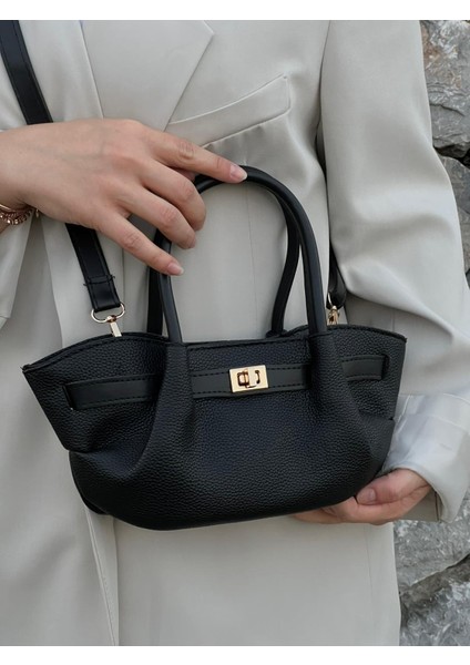 Büzgülü Kilit Detaylı Ayarlanabilir Askılı Siyah Kadın El Kol ve Omuz Çantası