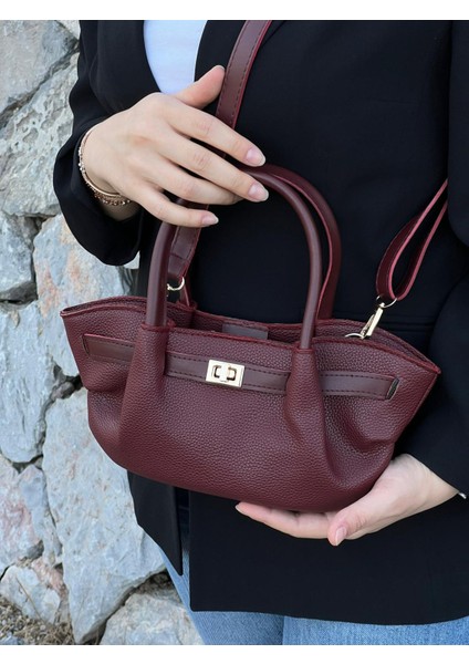 Büzgülü Kilit Detaylı Ayarlanabilir Askılı Siyah Kadın El Kol ve Omuz Çantası fiyatları