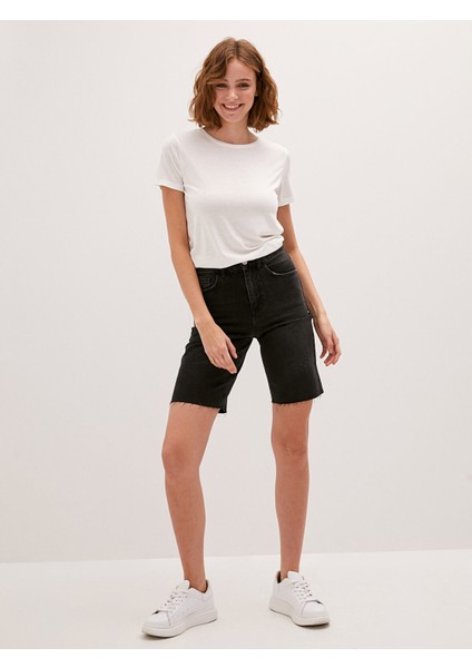 Yeni Sezon Cep Detaylı Yırtık Desenli Kadın Bermuda Rodeo Jean Şort
