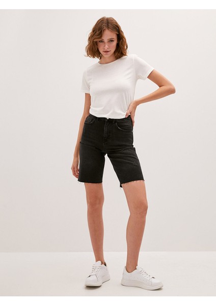 Yeni Sezon Cep Detaylı Yırtık Desenli Kadın Bermuda Rodeo Jean Şort fiyatları