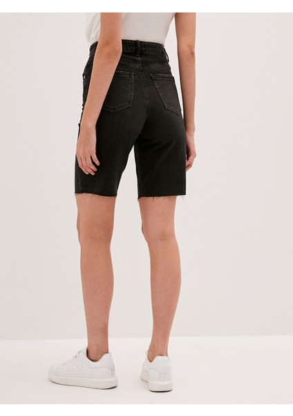 Yeni Sezon Cep Detaylı Yırtık Desenli Kadın Bermuda Rodeo Jean Şort indirimleri