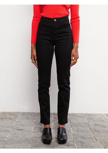 Yeni Sezon Yüksek Bel Slim Fit Düz Cep Detaylı Kadın Rodeo Jean Pantolon fırsatları