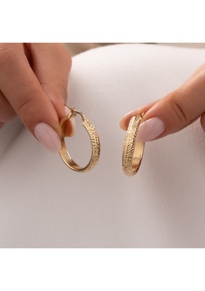 Desenli Halka Küpe 14 Ayar Altın