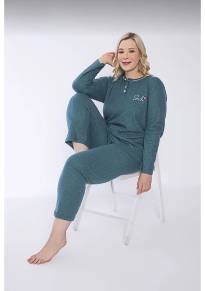 Kadın Kışlık Büyük Beden Yakası Düğmeli Uzun Kollu Interlok Pijama Takımı fiyatları