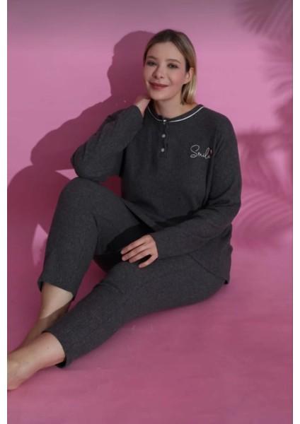Kadın Kışlık Büyük Beden Yakası Düğmeli Uzun Kollu Interlok Pijama Takımı fiyatları