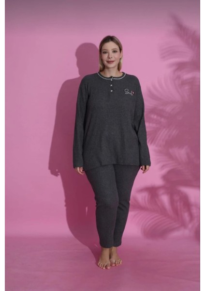 Kadın Kışlık Büyük Beden Yakası Düğmeli Uzun Kollu Interlok Pijama Takımı modelleri