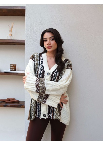 V Yaka Etnik Desen Triko Hırka fırsatları