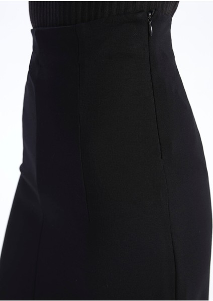 Yeni Sezon Dar Fit Kadın Etek fırsatları