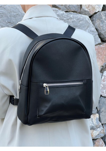 Siyah Kadın Sırt Çantası