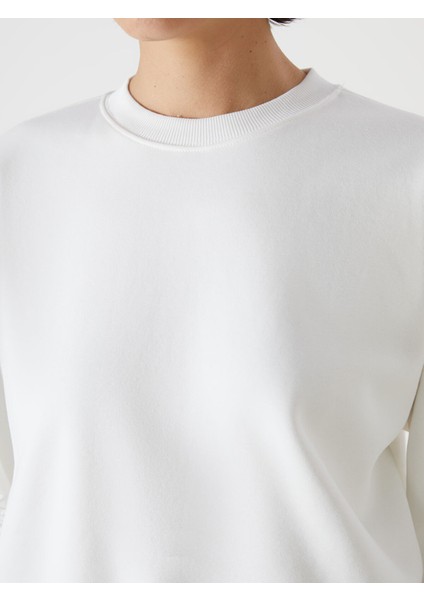 Yeni Sezon Bisiklet Yaka Nakışlı Oversize Kadın Kalın Sweatshirt modelleri