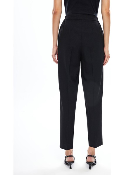 Yeni Sezon Beli Lastikli Loose Fit Kadın Pantolon fırsatları