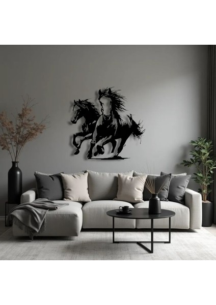 Koşan Atlar Metal Duvar Dekoru – Gücün ve Özgürlüğün Sembolü