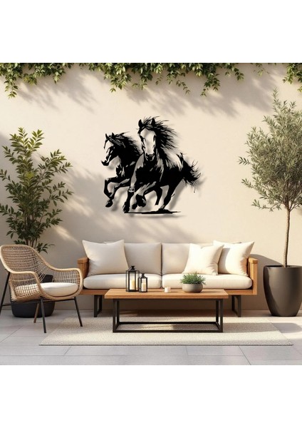 Koşan Atlar Metal Duvar Dekoru – Gücün ve Özgürlüğün Sembolü