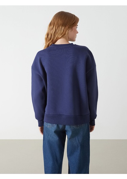 Yeni Sezon Tweety Nakışlı Oversize Kadın Kalın Sweatshirt fırsatları